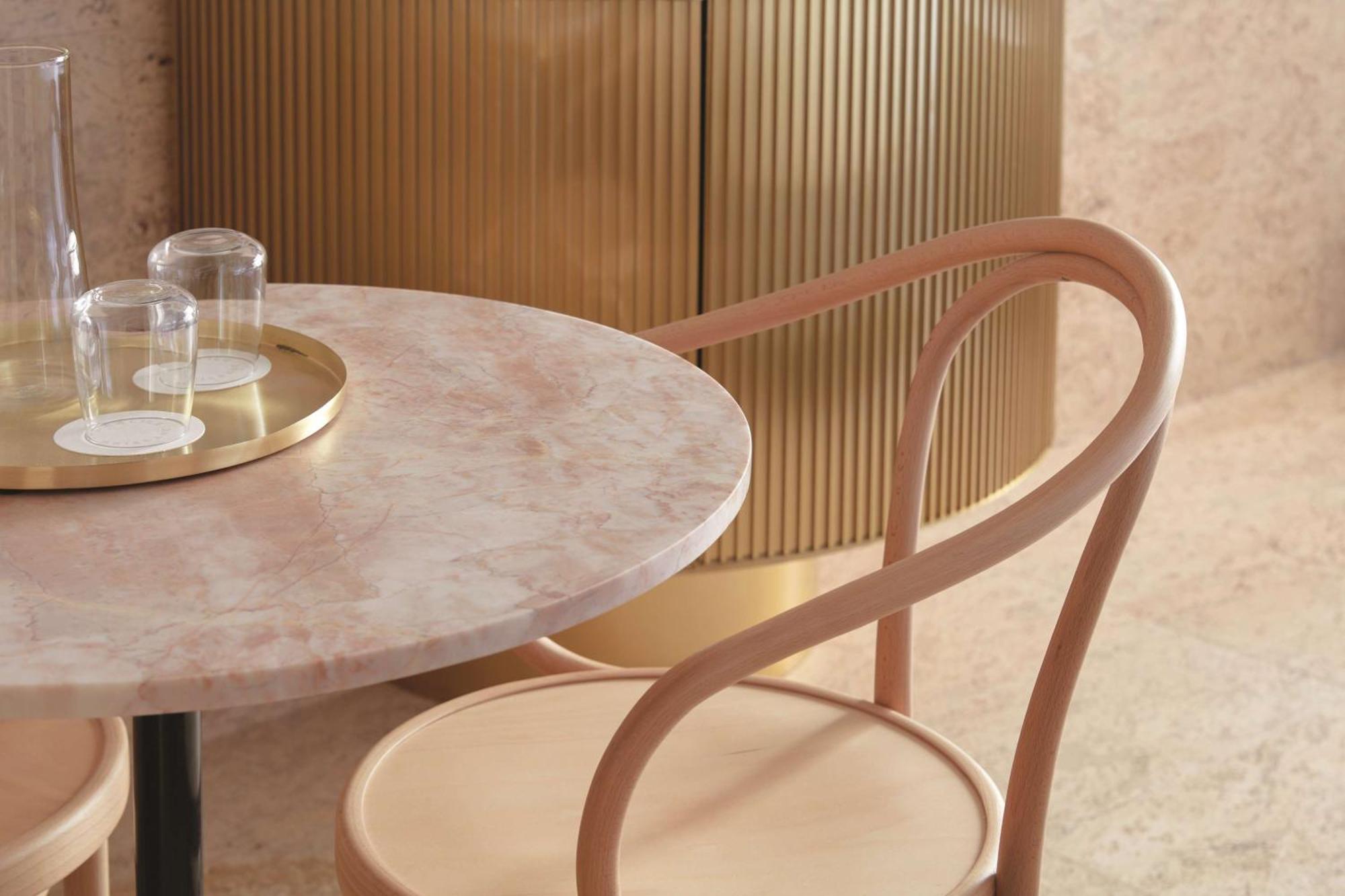 더 칼릴 호텔 브리즈번 외부 사진 A Thonet chair